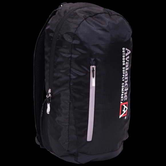 Avalanche by FŪL Yutan 20" Ripstop Backpack, NWT, 19.5" x 10.5" x 5.5" - Picture 4 of 8